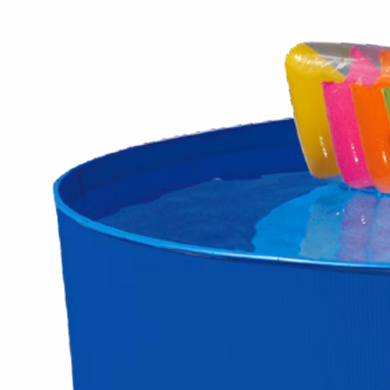 モザイクエッジのあるスイミングプール