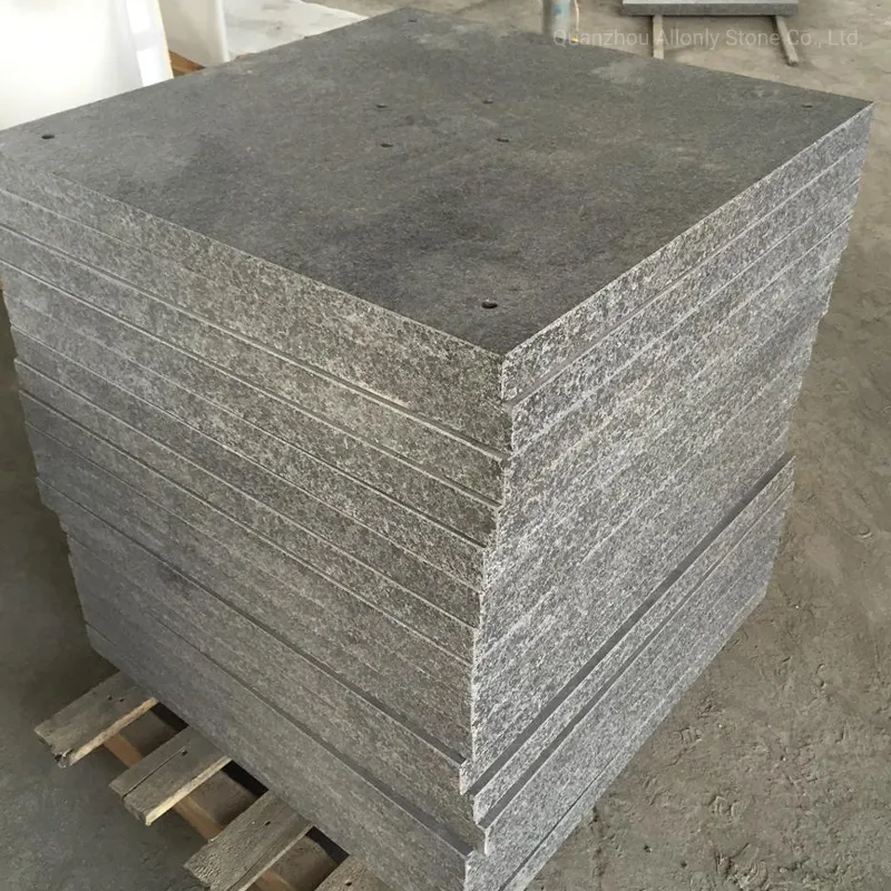 中国 G684 花崗岩玄武岩黒石壁クラッディング、卸売玄武岩石タイル